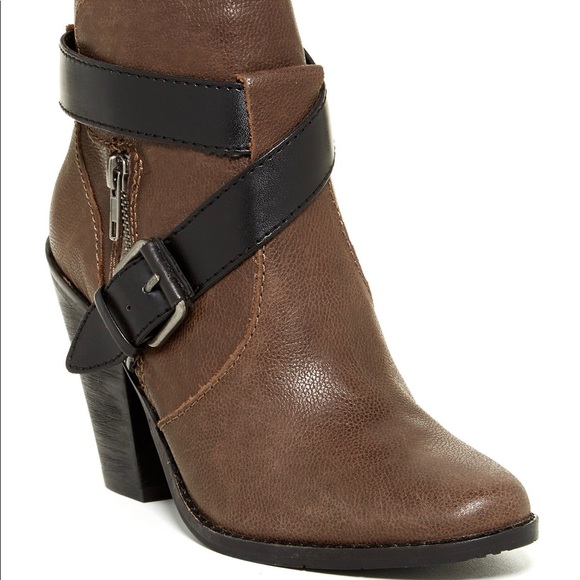 Dolce Vita Conary Booties - Picture 2 of 7